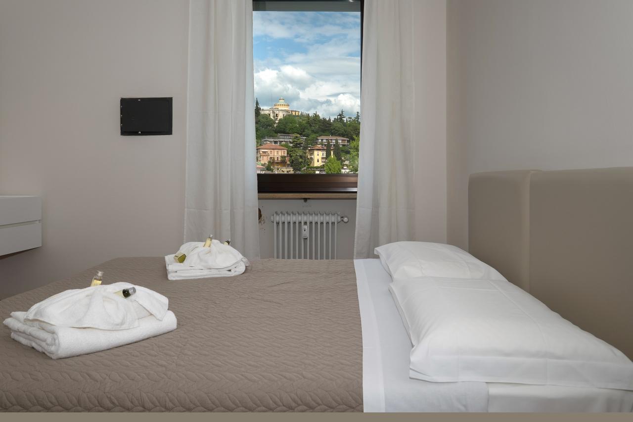 Flats4Rent Alessia Apartment เวโรนา ภายนอก รูปภาพ